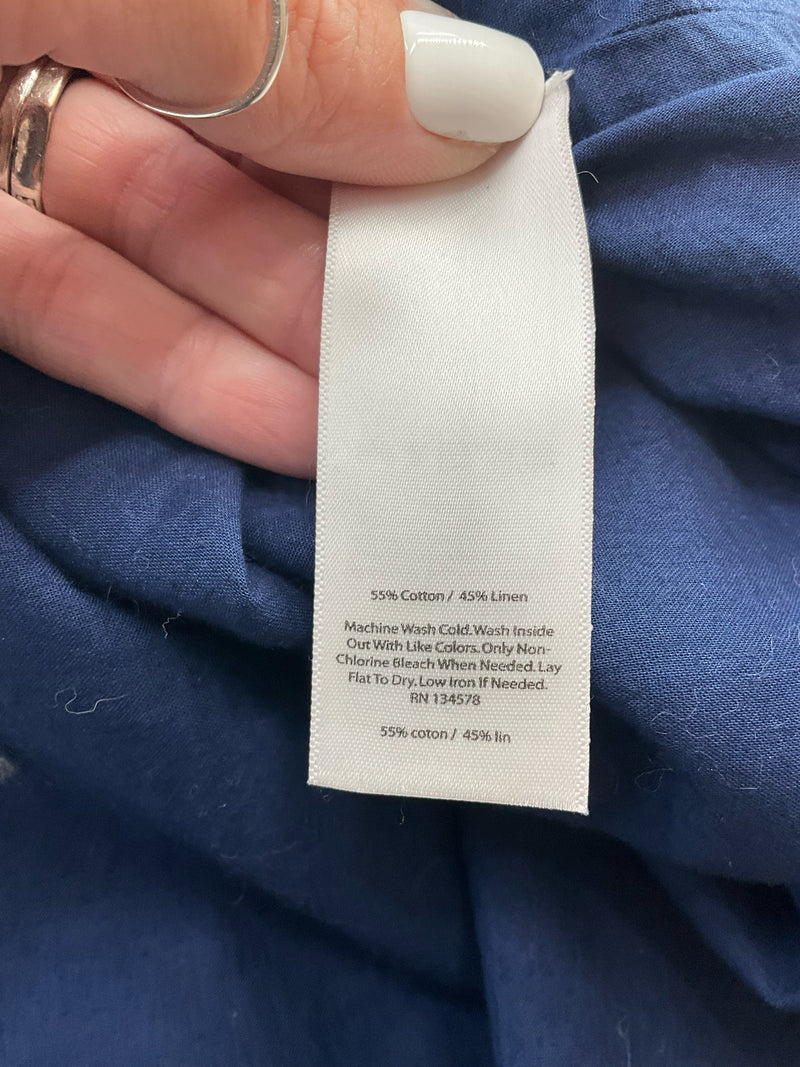 Fabric content tag of Vineyard Vines Navy/Pink Embroidered Pre-Owned Ladies Dress Size 10, showing 55% cotton and 45% linen blend.