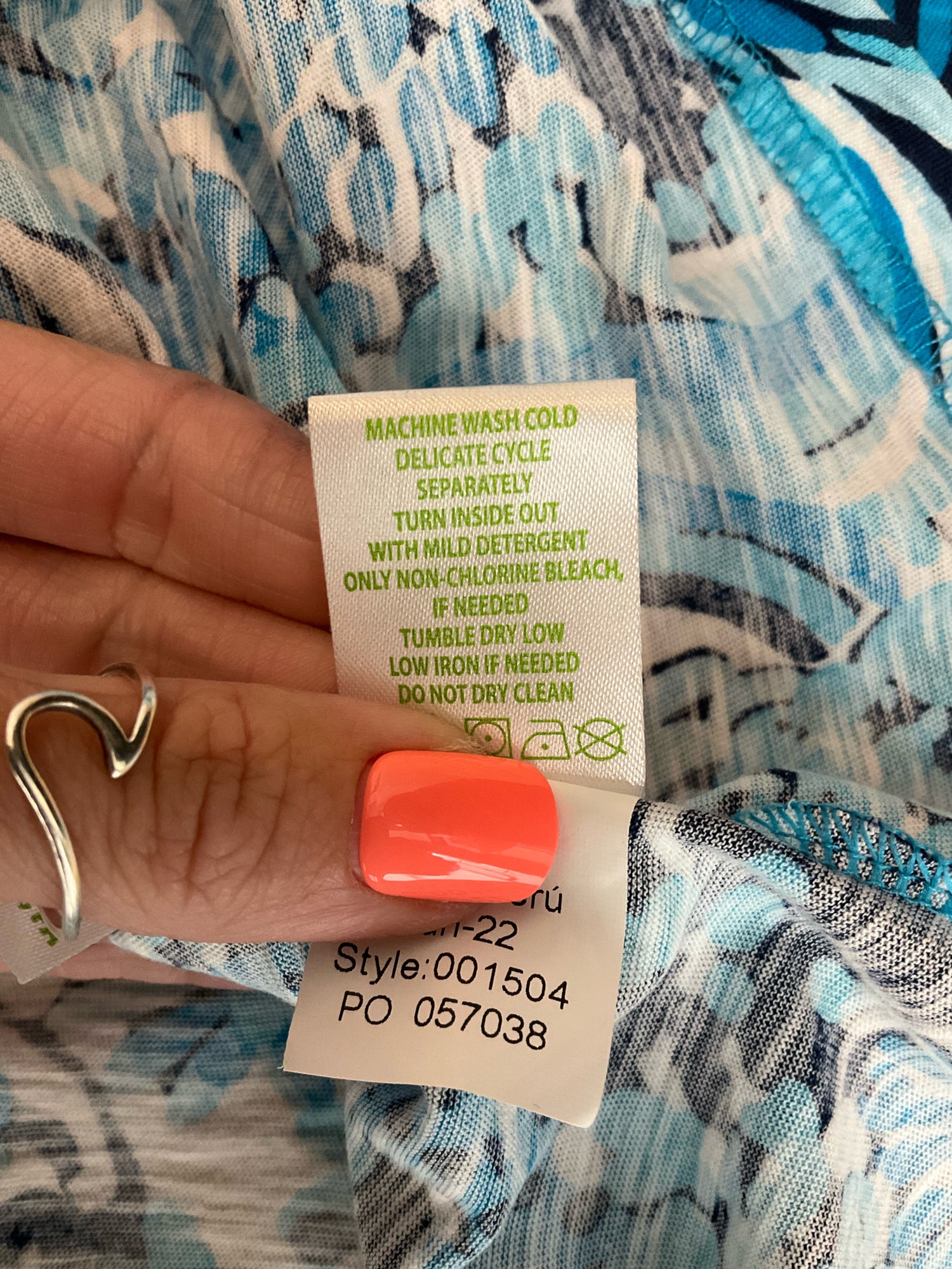 Lilly Pulitzer Michele V-Neck Top in She She Shells Print Size Large