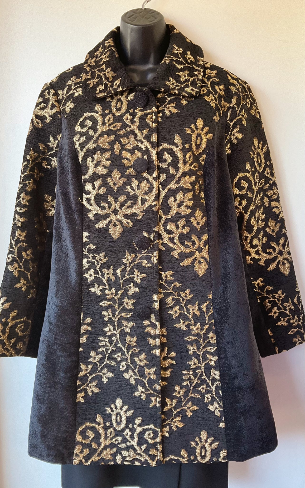 3 Sisters Size L Black/Gold Print Jacket