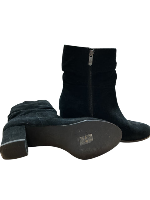 LAmourDesPieds Black Suede Pre-Owned Ladies Booties - Size 9.5 - Margaret’s Fine Consignment