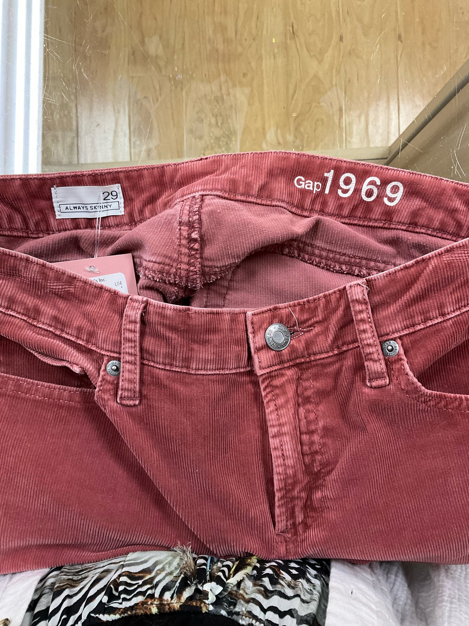 Gap mauve Pant Mauve Pink Corduroy Skinny Pants Size 6 - Size 6