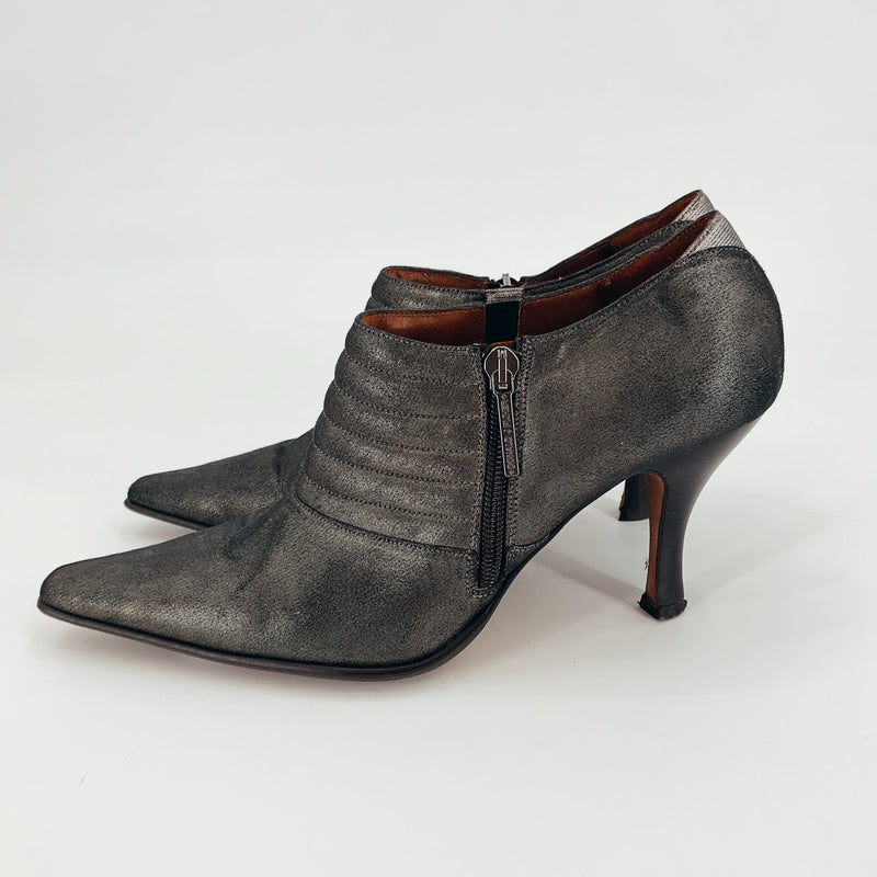 Donald Pliner Gold Shimmer Pre-Owned Ladies Heel - Size 9