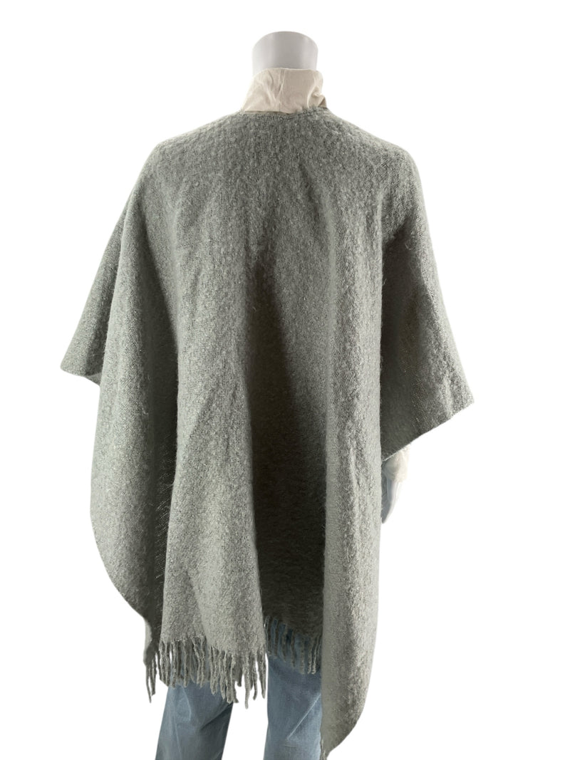 Echo Gray Fringe Pre-Owned Ladies Wrap - One Size Fits Most