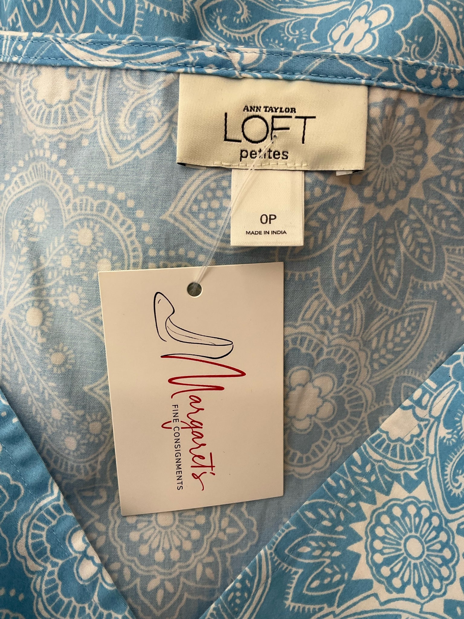 Loft Blue/White Floral Pre-Owned Ladies Top - Size 0 Petite - Margaret’s Fine Consignment