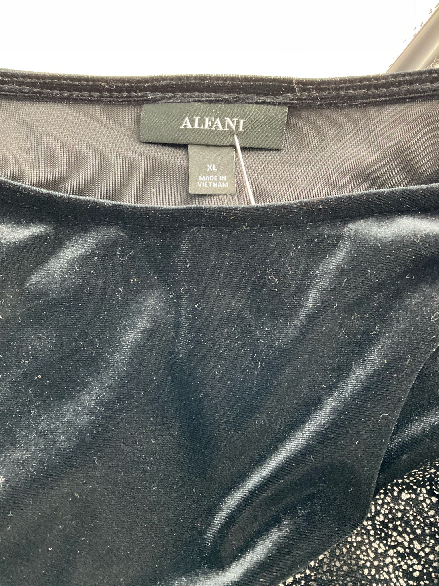 Alfani - Black Velvet Pre-Owned Ladies Casual Top - Size XL