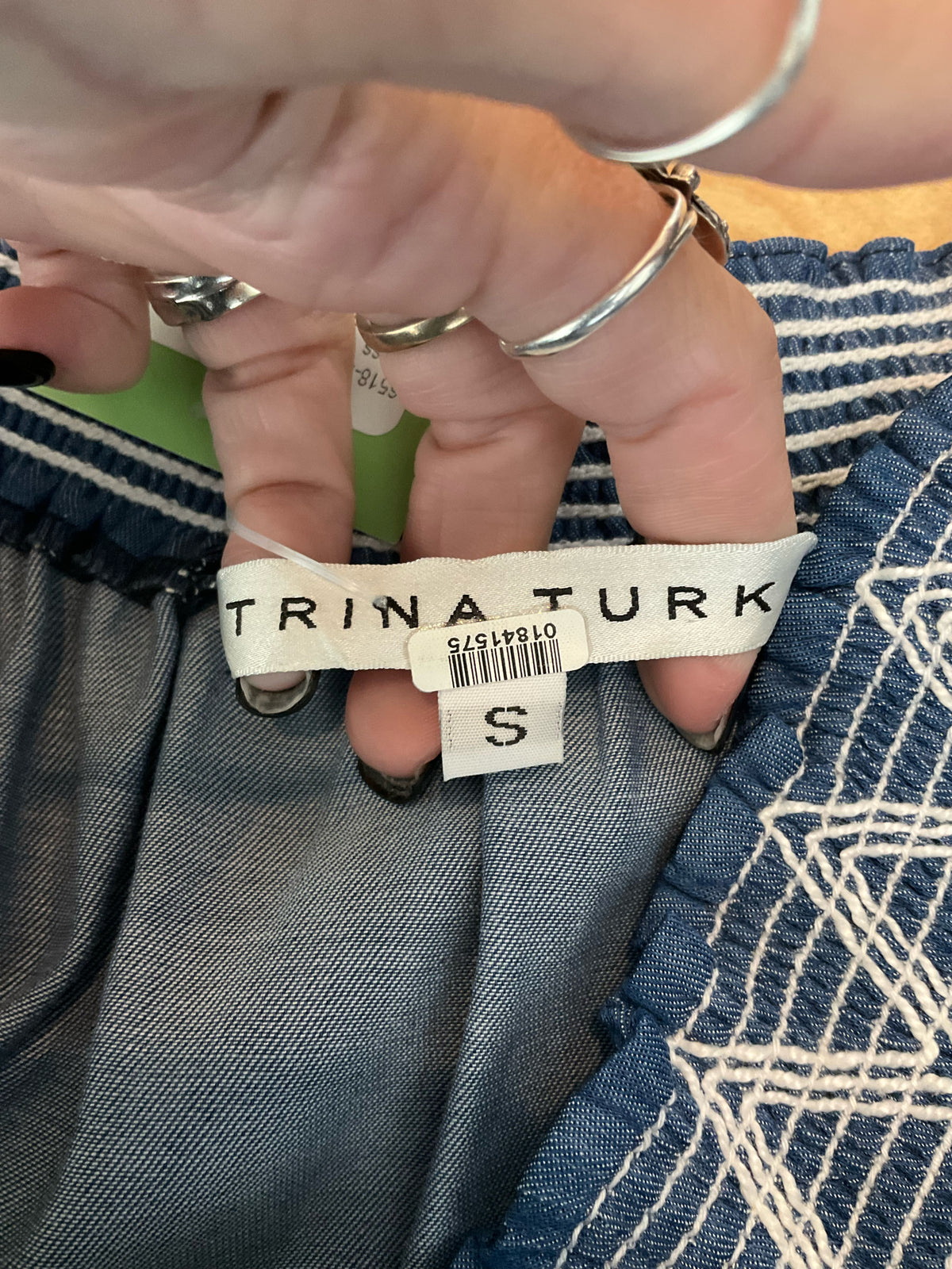 Trina Turk Corina Off-The-Shoulder Chambray Dress Blue White Smocked Size Small
