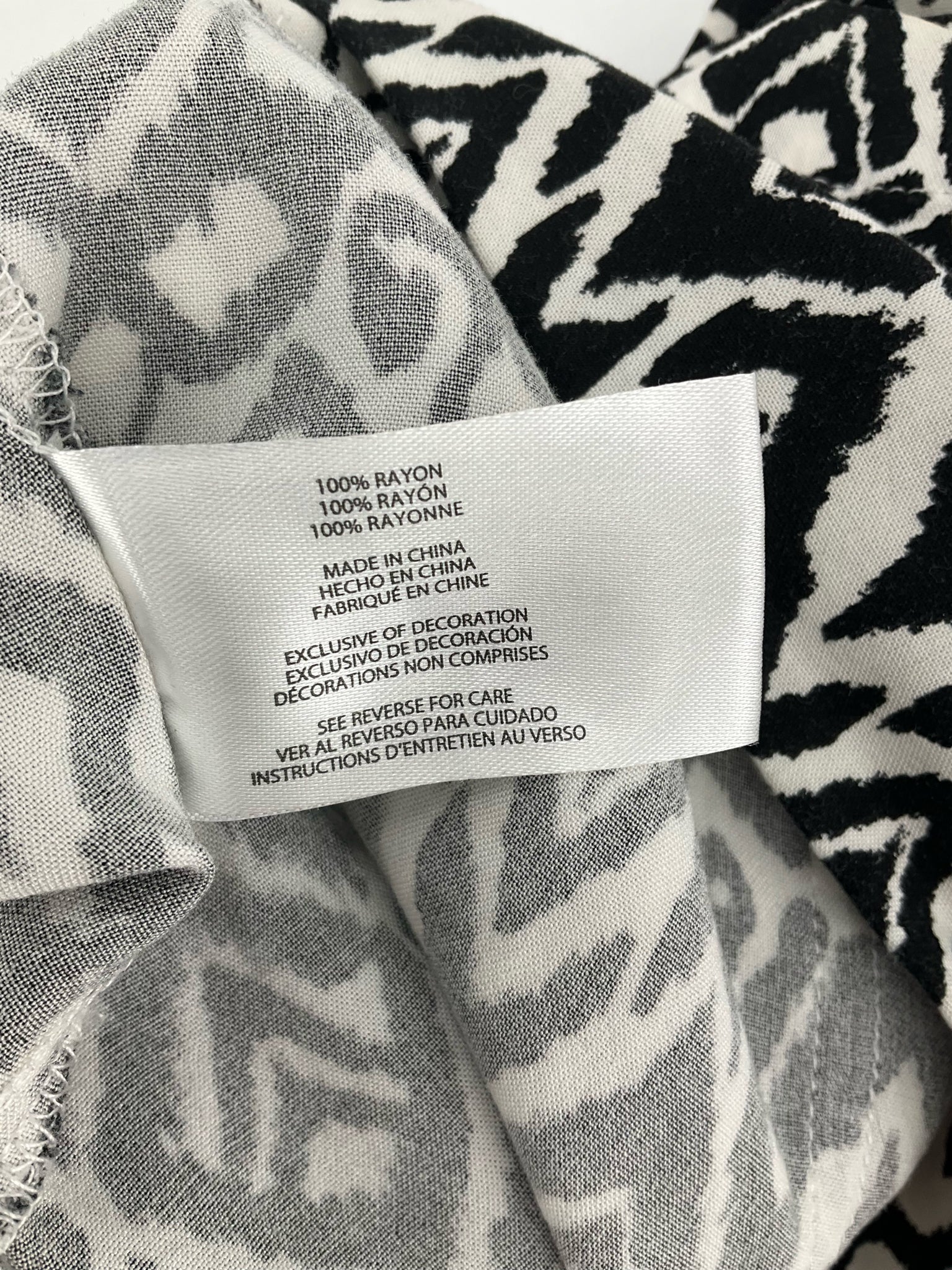 Wildfox Sasha Tribal Ikat Print High Waisted Rayon Shorts Size Small