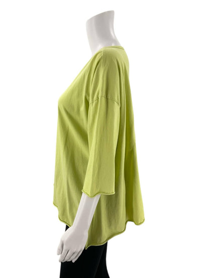 Square Green Solid Pre-Owned Ladies Top - Size Small - Margaret’s Fine Consignment