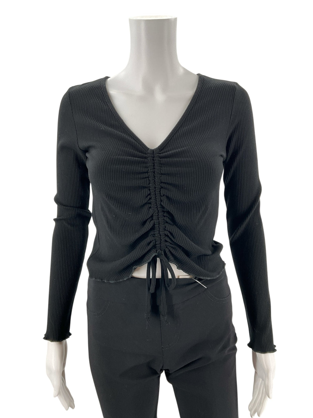 Black ribbed cropped top by Altar&