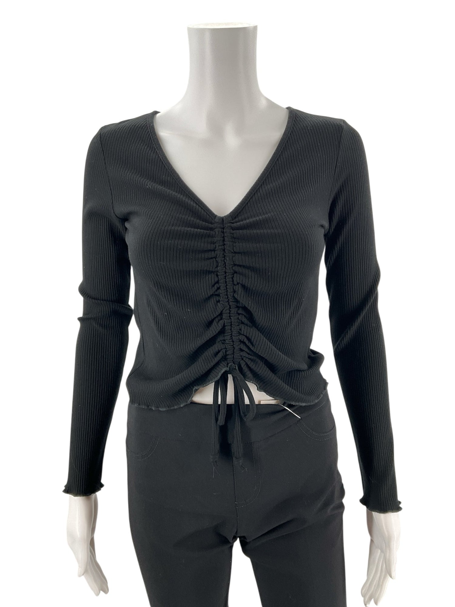 Black ribbed cropped top by Altar&