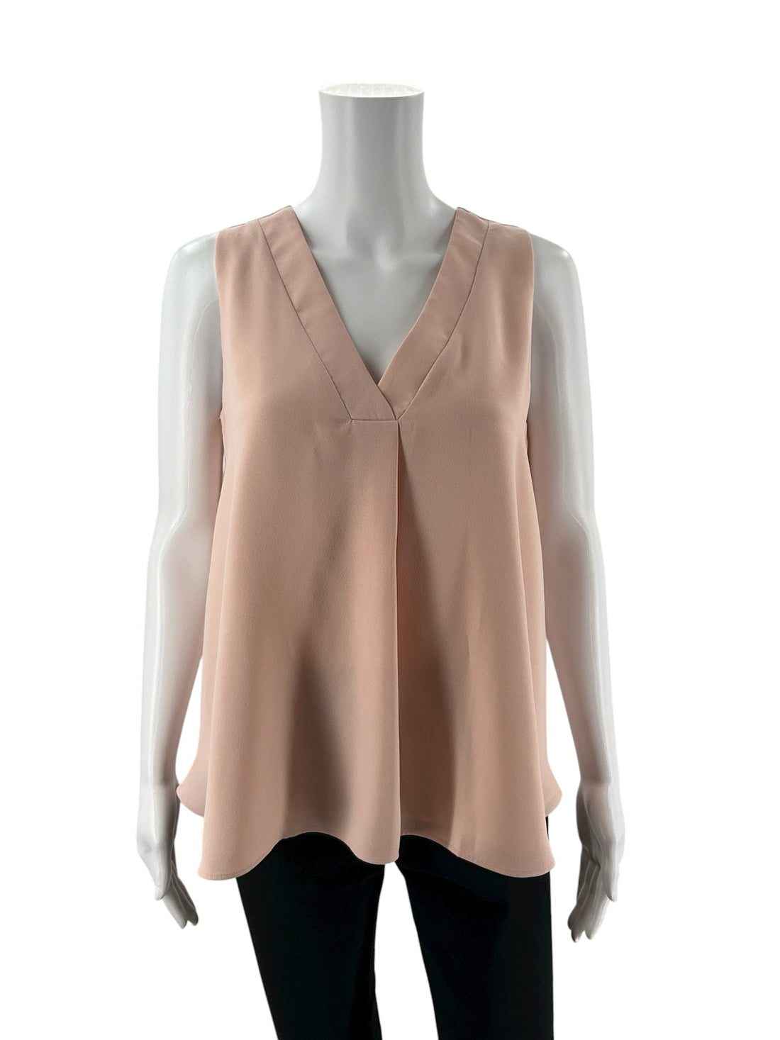 Ann Taylor blush sleeveless blouse in size XS featuring a V-neck, pleated design, and A-line silhouette for business casual wear.