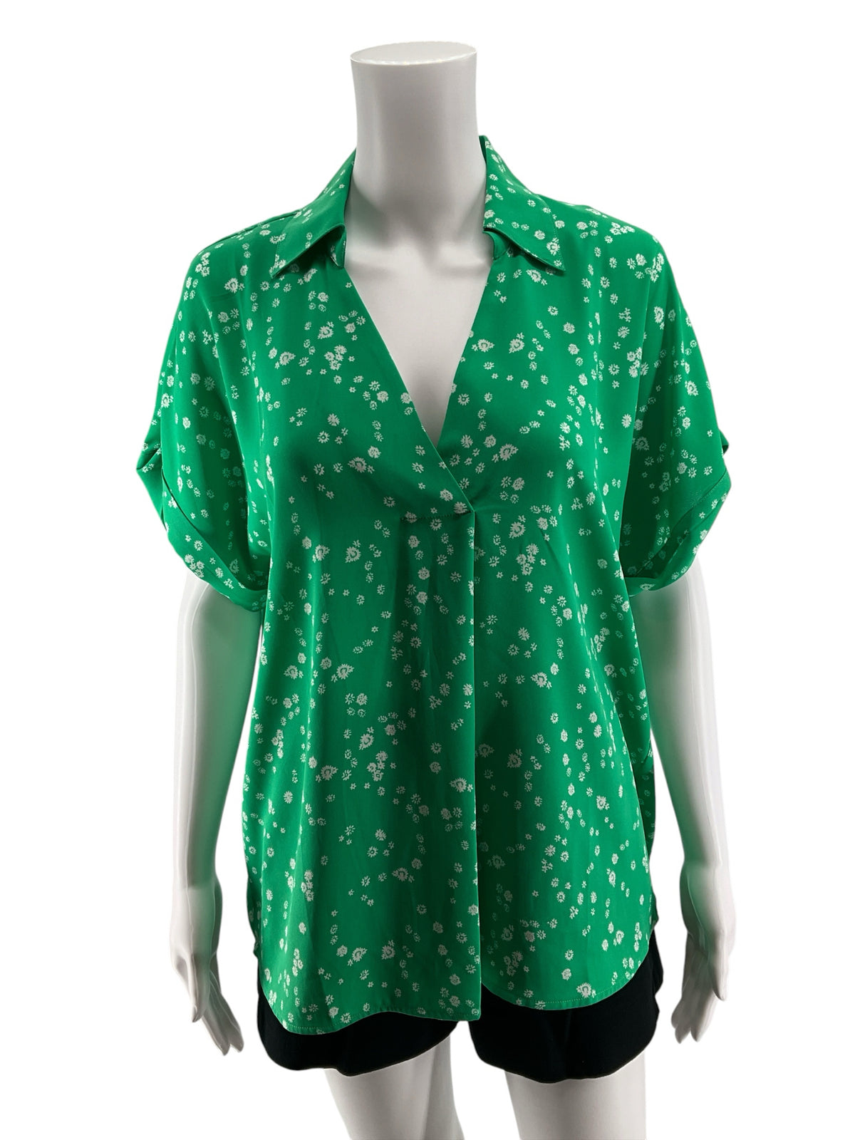 cabi Poppy Top Green White Floral Short Sleeve Blouse Size S Style 6082