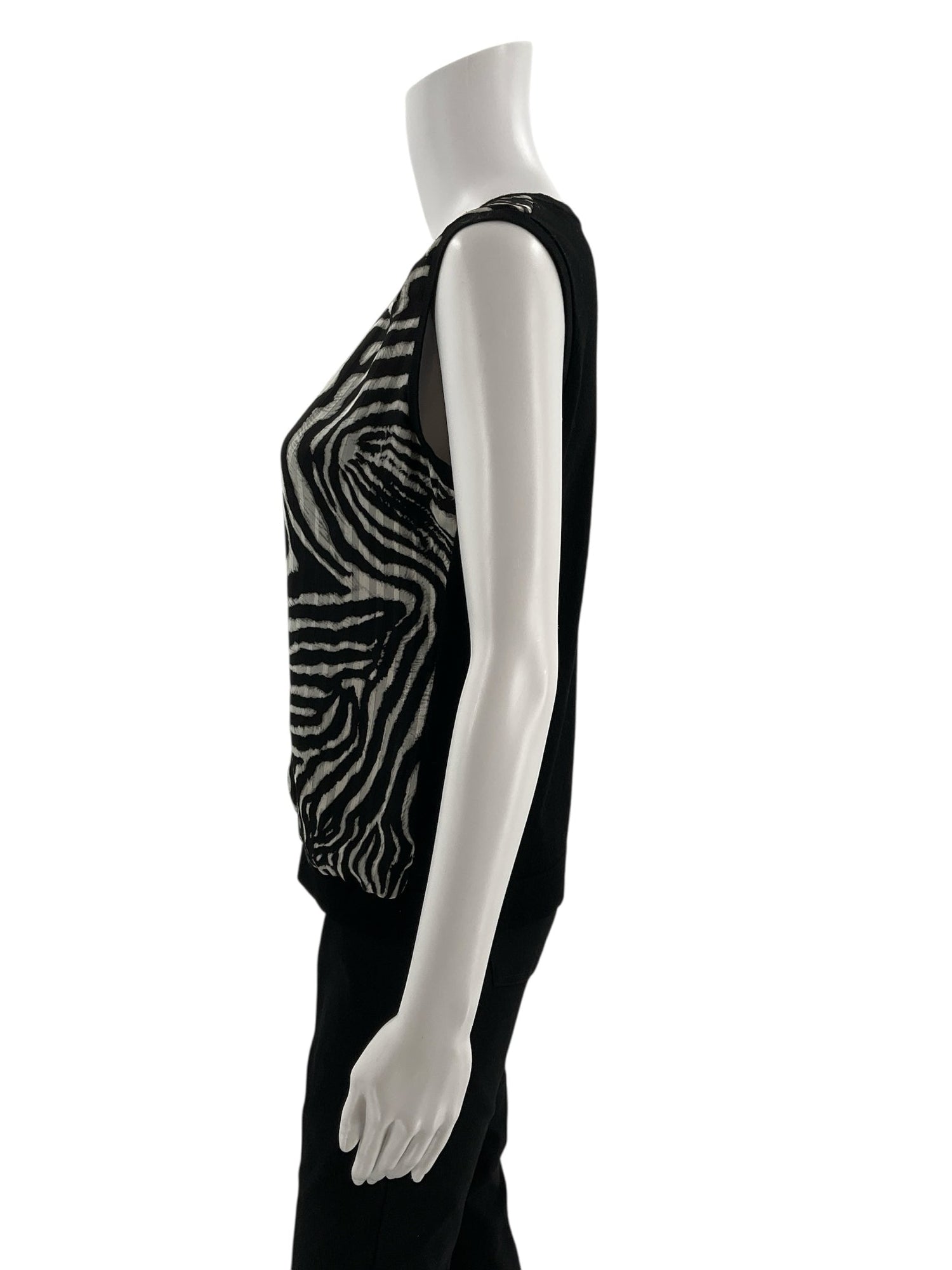 Jones New York gray and black animal print sleeveless blouse, mixed-media design, size large petite, knit back.