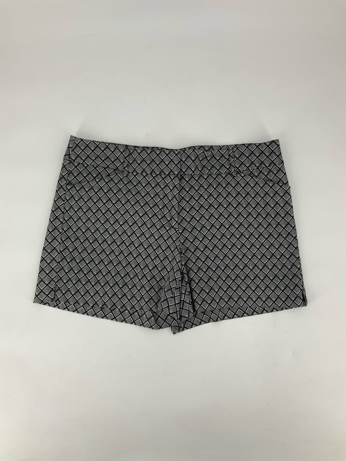 White House Black Market Black/White Print Pre-Owned Ladies Shorts - Size 10 - Margaret’s Fine Consignment