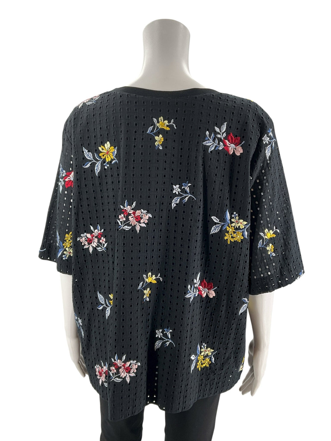 Ann Taylor Black/Multi Floral Pre-Owned Ladies Top - Size XL - Margaret’s Fine Consignment