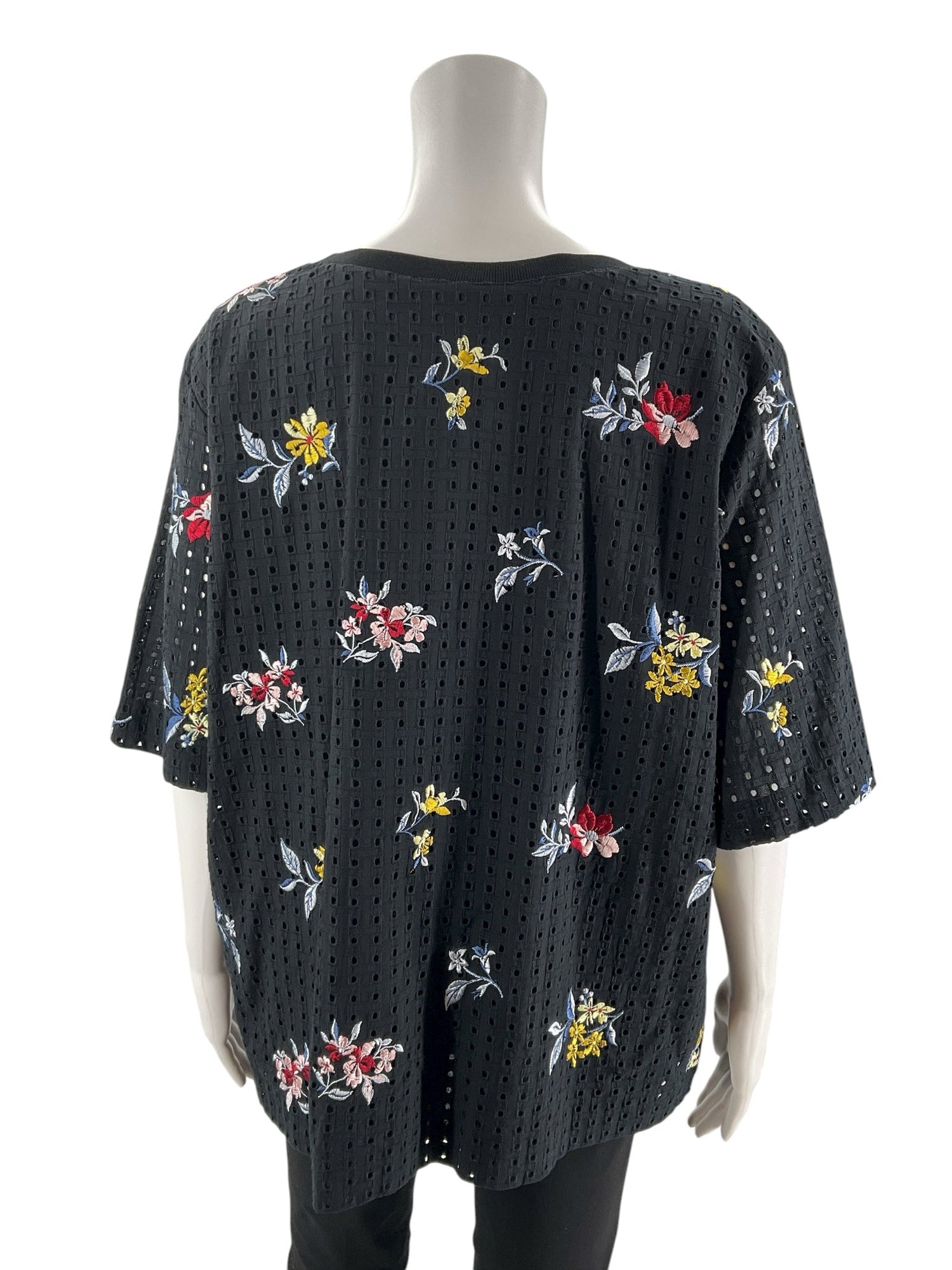 Ann Taylor Black/Multi Floral Pre-Owned Ladies Top - Size XL - Margaret’s Fine Consignment