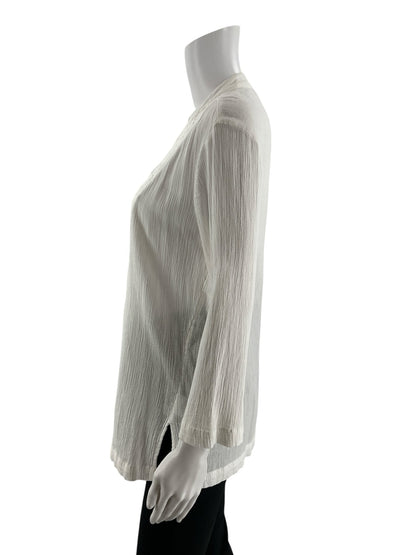 Charter Club white solid casual top for ladies, size medium, featuring a simple design and comfortable fit.