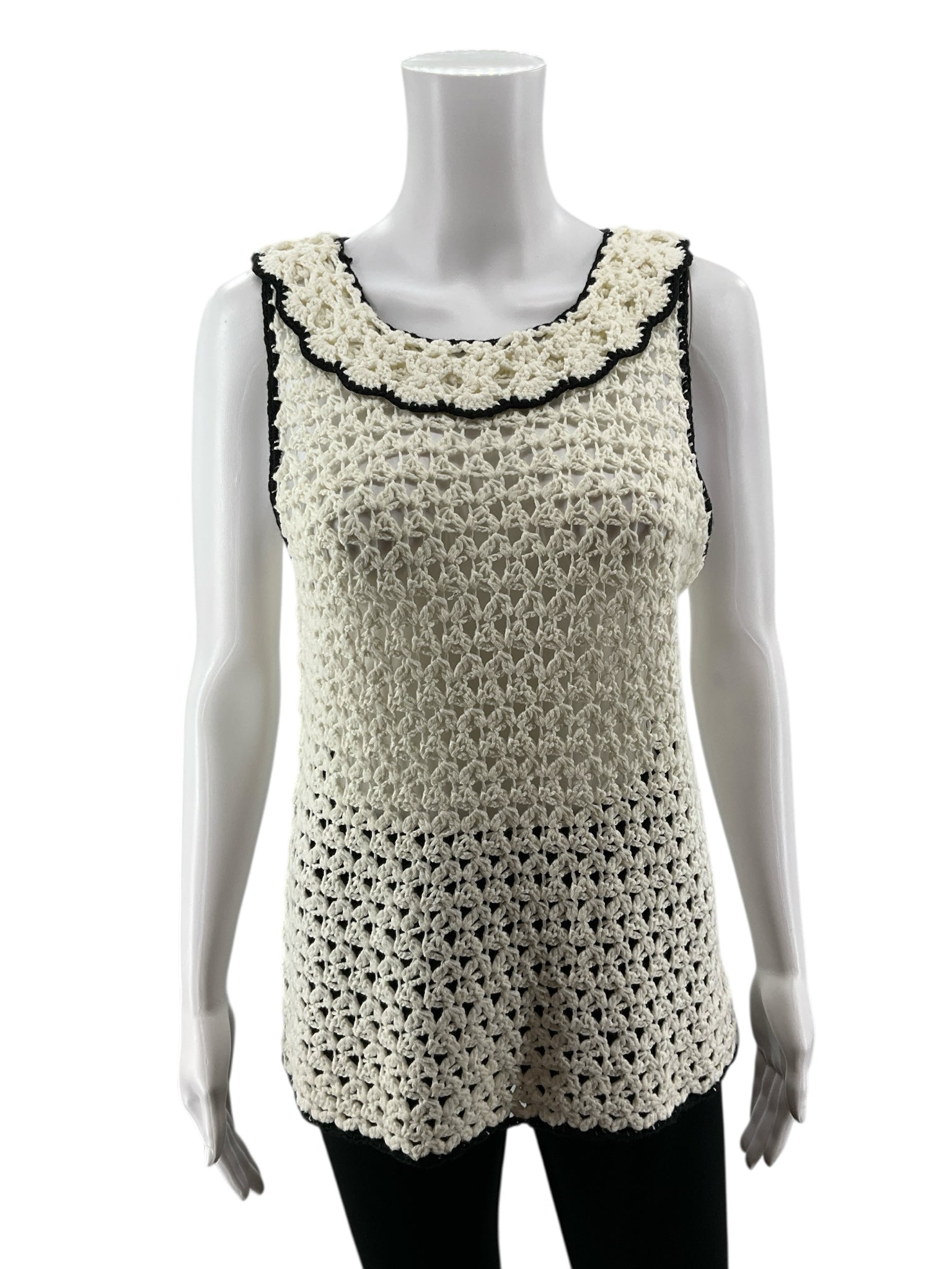 BiBi Cream/Black Sleeveless Cream Crochet Knit Tank Top Scalloped Black Trim Boho Sleeveless Top Size Large - Size L