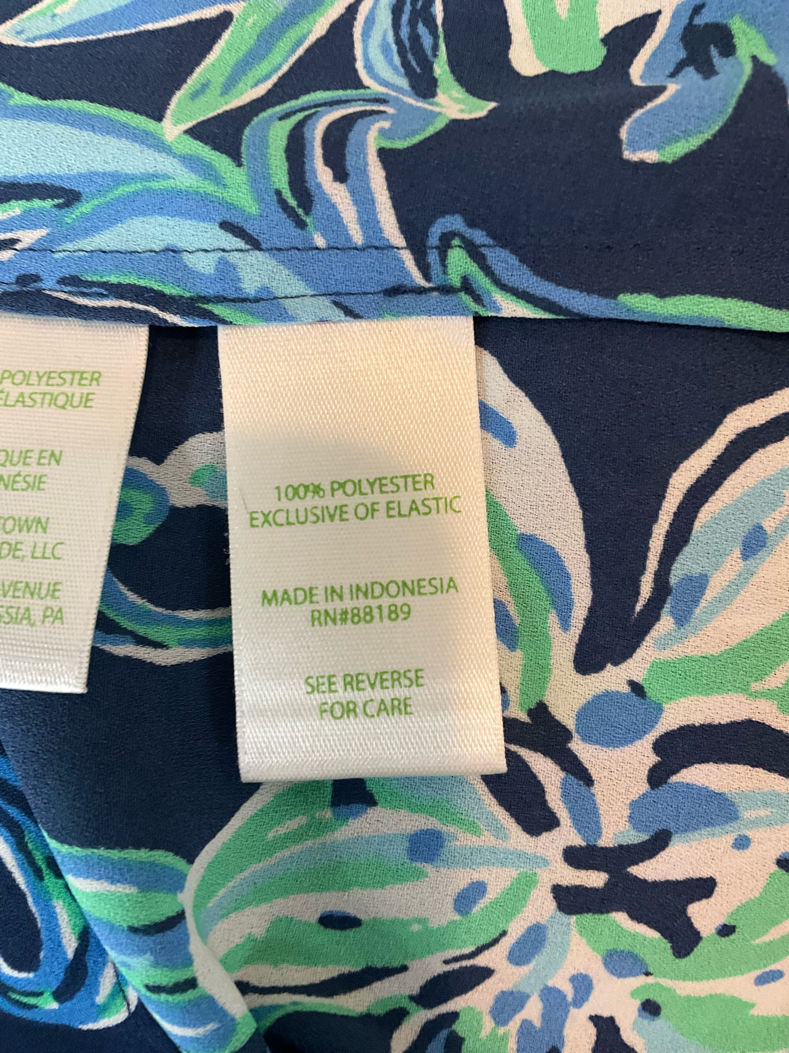 Lilly Pulitzer blues/teal/green Long Sleeve Blues/Teal/Green Floral Pre-Owned Casual Top - Size Large - Size L