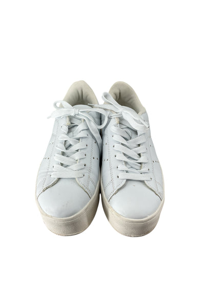 J Adams Shoe White Solid Sneakers Size 7.5 - front view