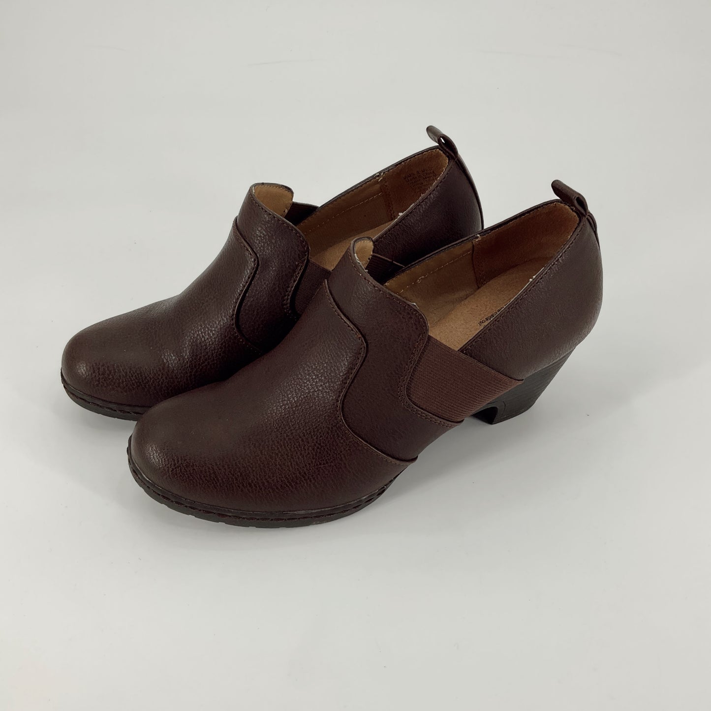 Croft & Barrow Brown Solid Booties Size 6