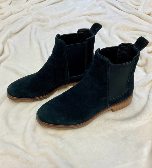 Clarks Shoe Size 9 Black suede booties