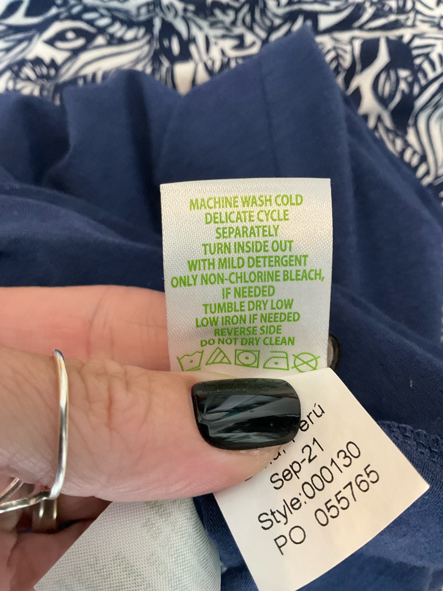 Lilly Pulitzer Size L navy/white Pre-Owned Ladies Tops