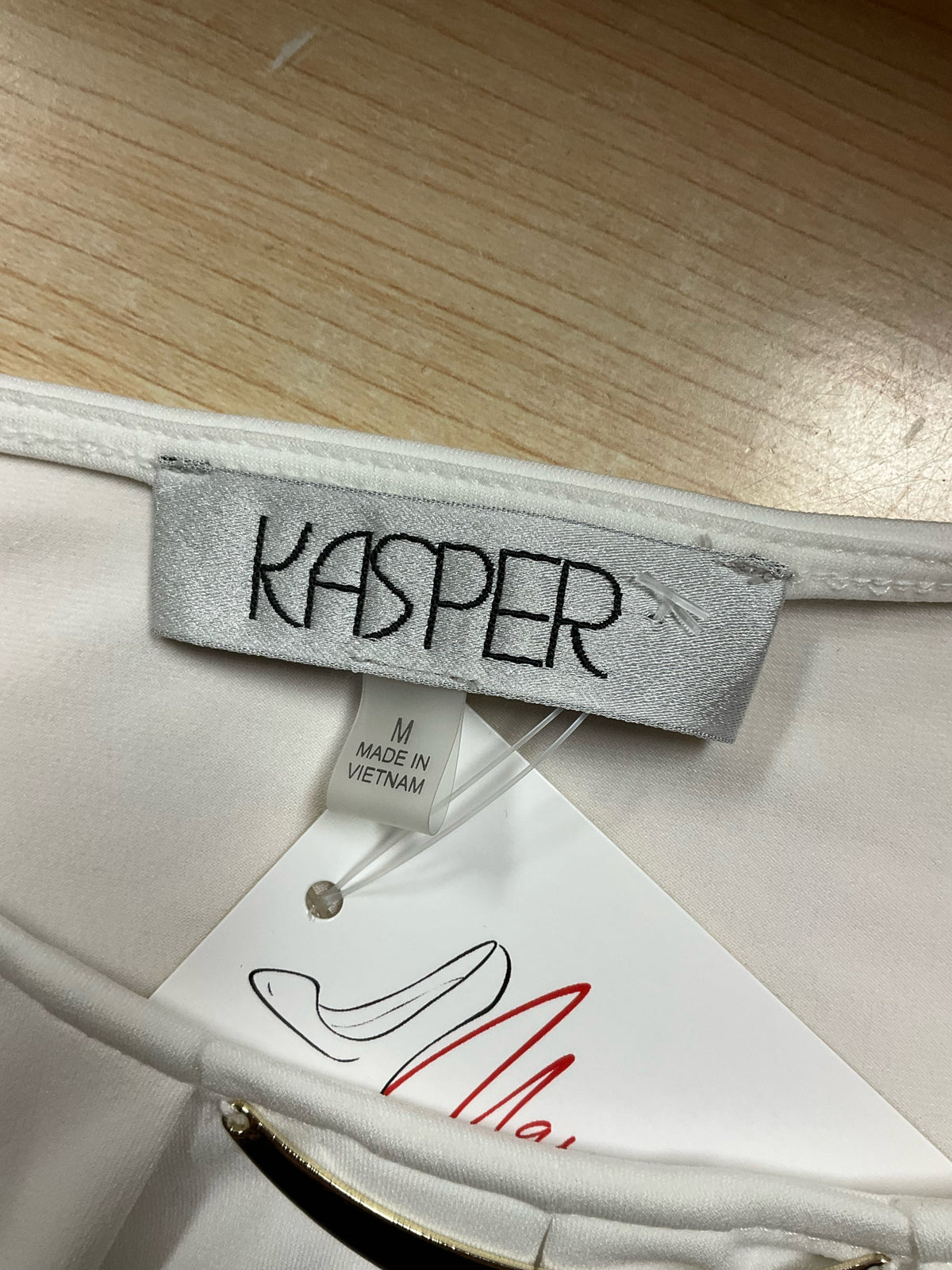 Kasper Pleated Metal Bar Cap Sleeve Blouse Top Ivory Cream Size Medium - ONLINE ONLY