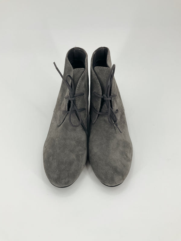 Nine West Gray Pre-Owned Ladies Booties -Size 10M