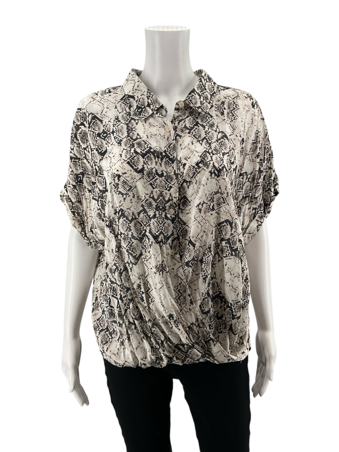 Como Vintage Cream/Black Pre-Owned Ladies Casual Top - Size XL Petite - Margaret’s Fine Consignment