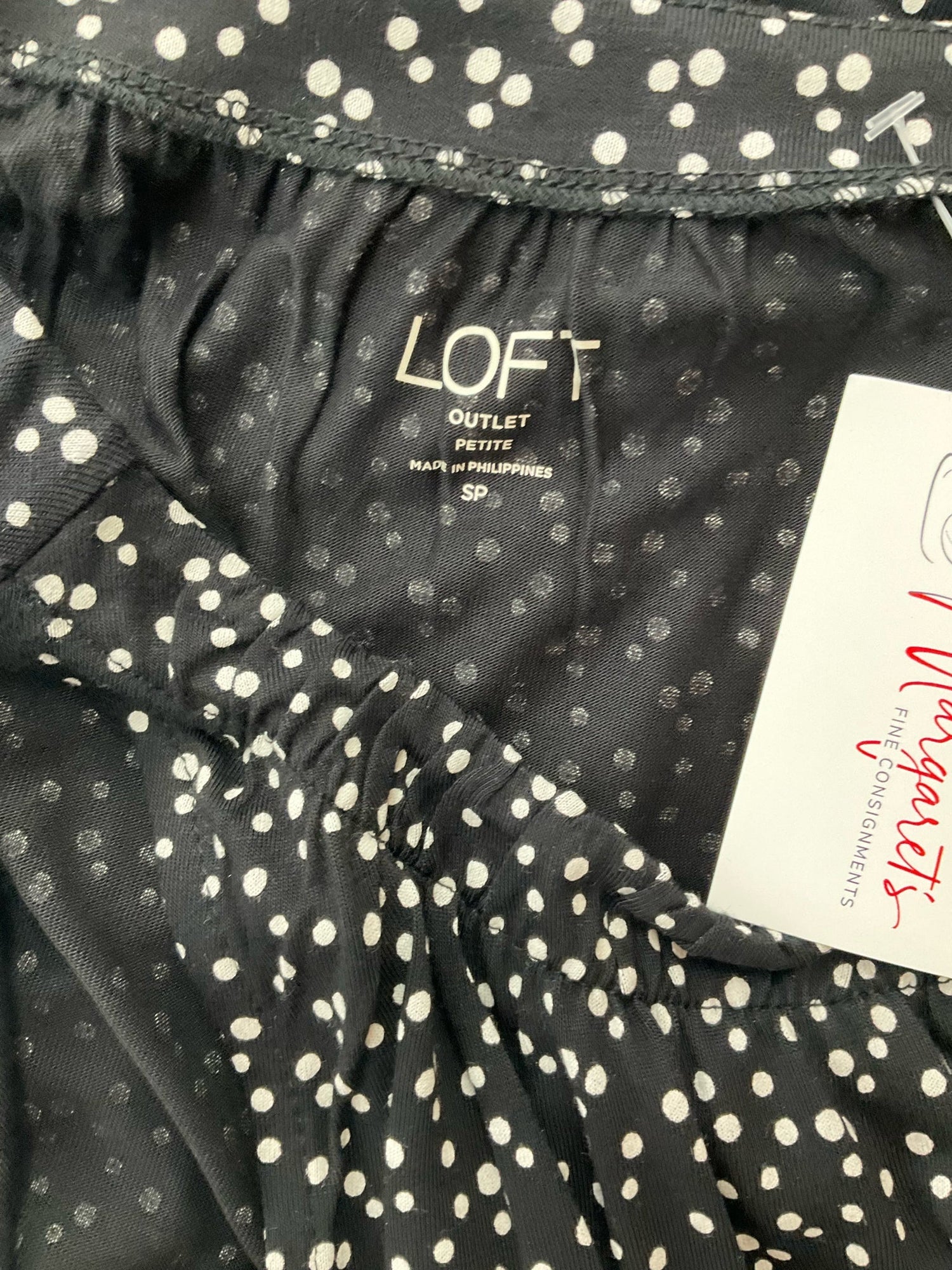 Loft Black/White Polka Dot Pre-Owned Ladies New with Tags Top - Size Small Petite