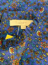 LOFT blue/red Short Sleeve Floral Ruffle Neck Flutter Sleeve Blouse Size Small Pre-Owned - Size S