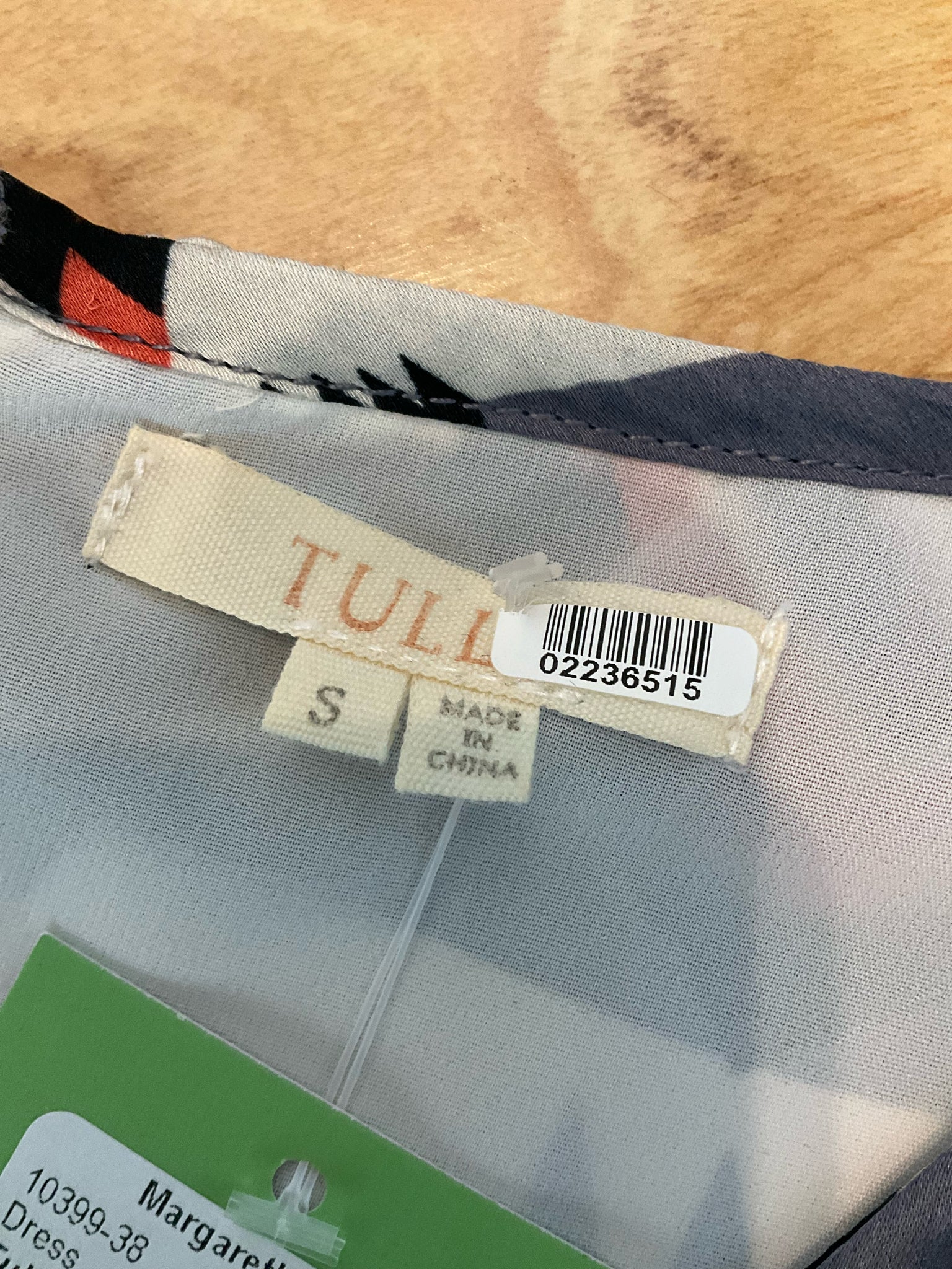 Tulle Size Small Cream/Gray/Black Print Pre-Owned Ladies Dress