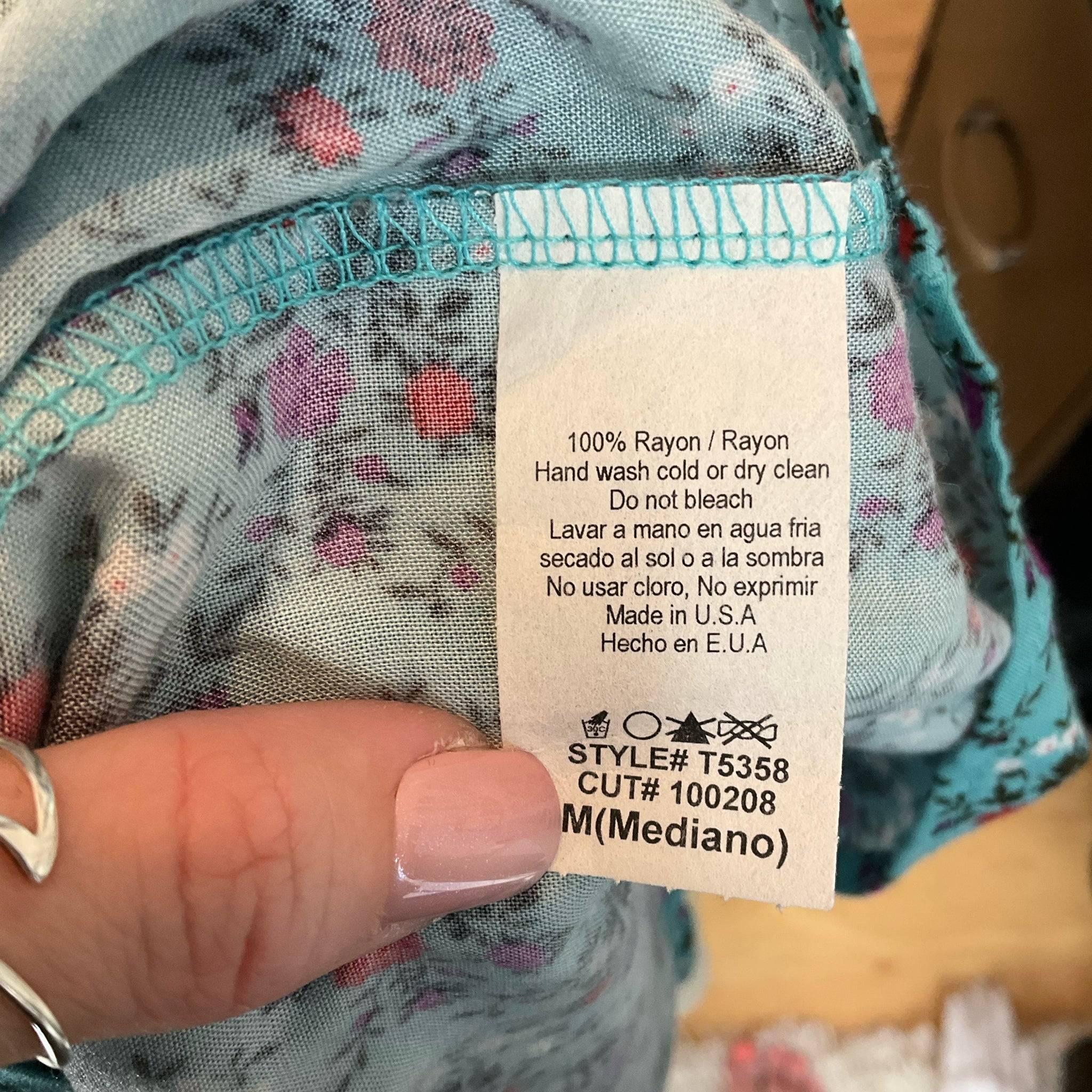 Everly Top Size Medium - Margaret’s Fine Consignment