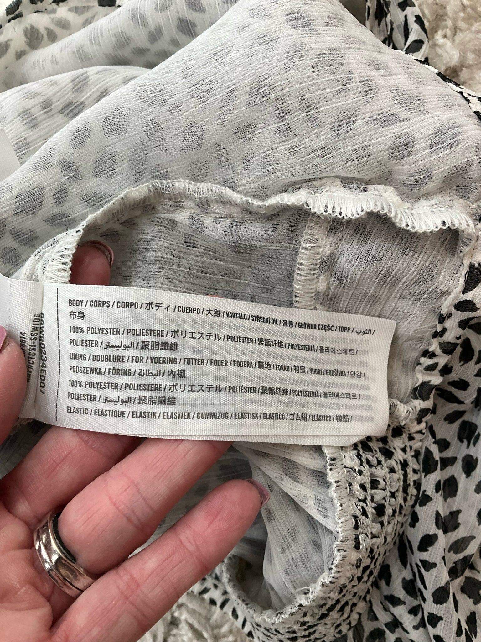 Abercrombie &amp; Fitch White/Black Print Pre-Owned Top - Size XS