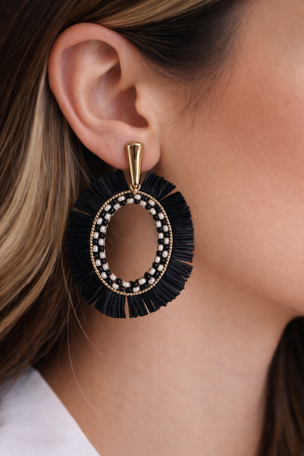 Black and White Circle Stud Earrings - Margaret’s Fine Consignment