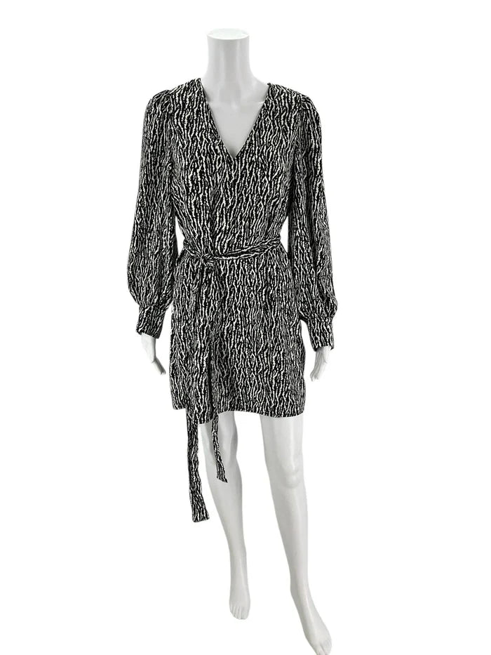 H & M Black/White Print Pre-Owned Ladies Dress - Size Small