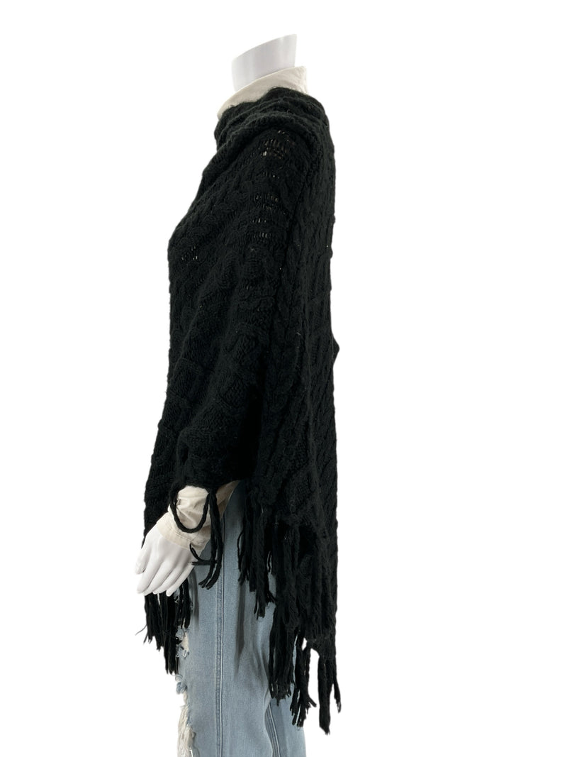 Aerie Black Fringe Pre-Owned Ladies Poncho - Size One Size Fits Most