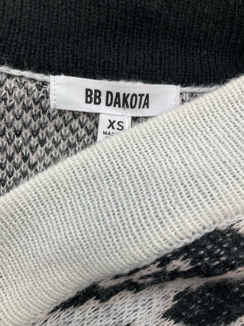 BB Dakota Cream/Black/Pink Animal Pre-Owned Ladies Shrug - Size XS