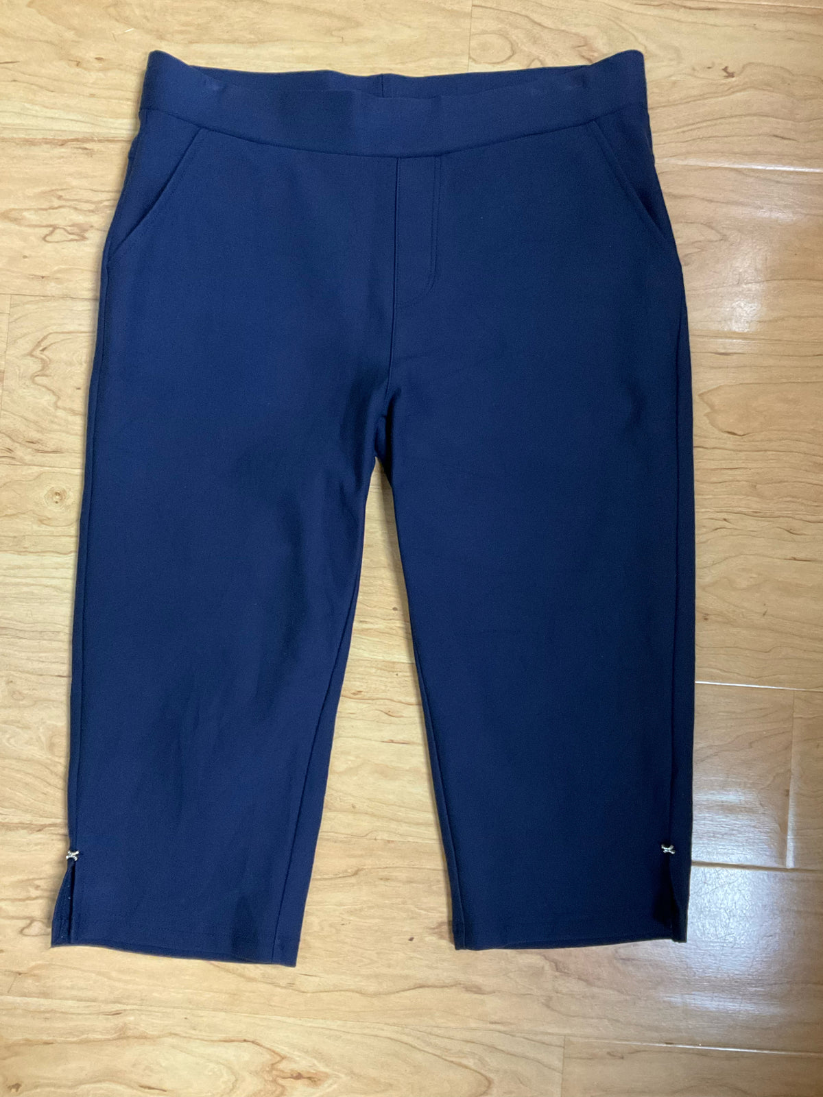GK® Navy Blue Capri Leggings with Zipper Hem | Size M- ONLINE ONLY