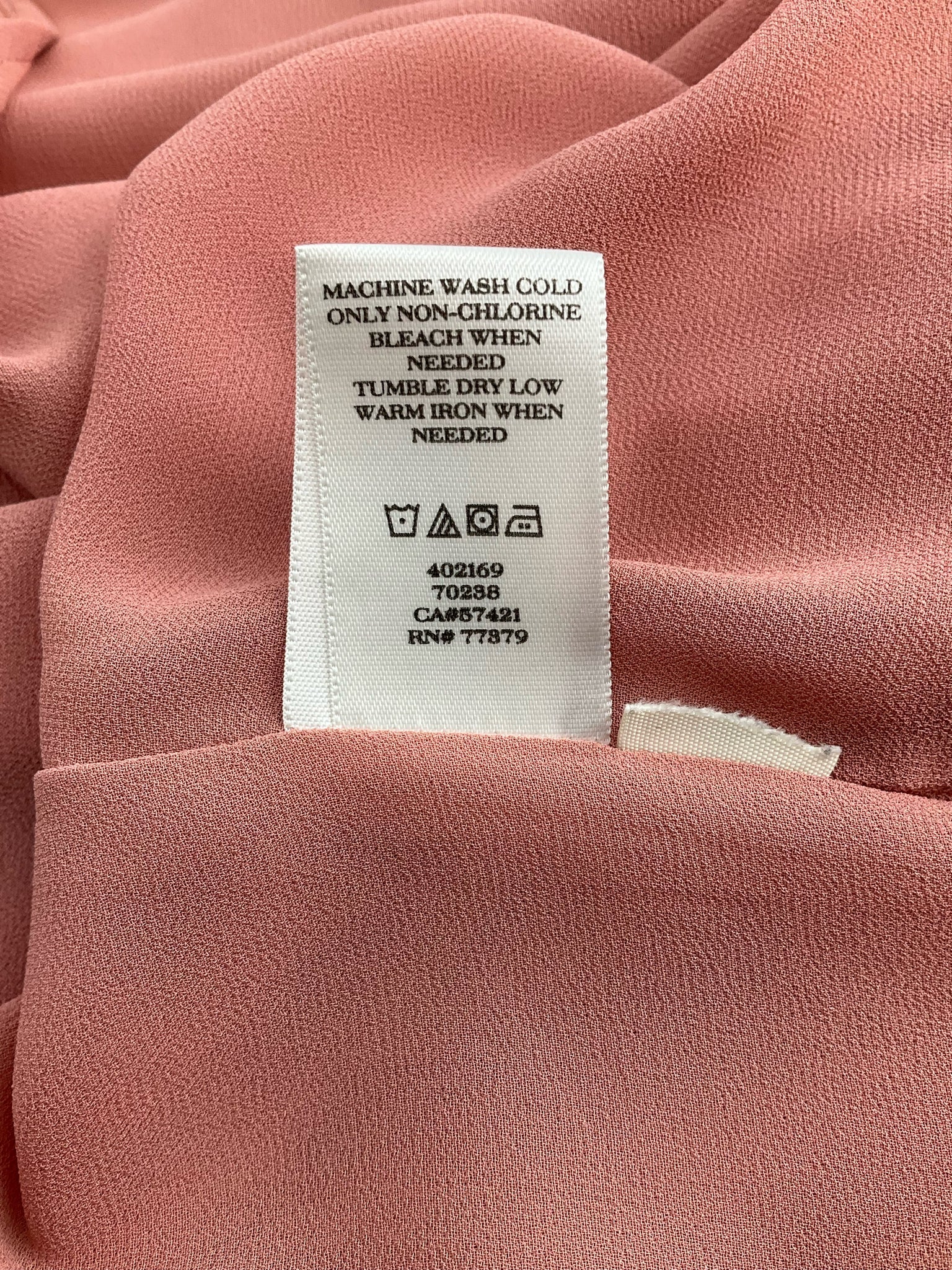 Ann Taylor Salmon Solid Pre-Owned Ladies Top - Size XL - Margaret’s Fine Consignment