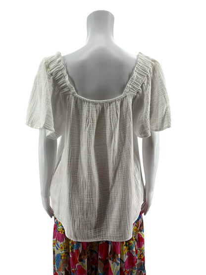 BeachLunchLounge White Crinkle Gauze Flutter Sleeve Boho Top | Size Small