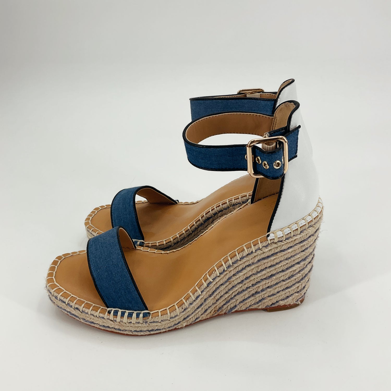 cabi blue/white Wedges Blue/White Espadrilles Pre-Owned Ladies Sandals - Size 8 - Size 8