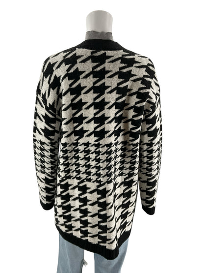 Talbots White/Black Houndstooth Pre-Owned Ladies Shrug - Size Medium