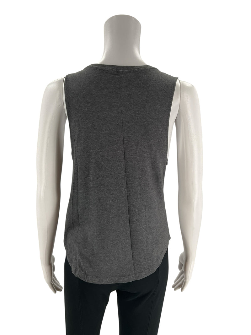 Surf Style Gray/Multi Print Pre-Owned Ladies Top - Size Medium - Margaret’s Fine Consignment