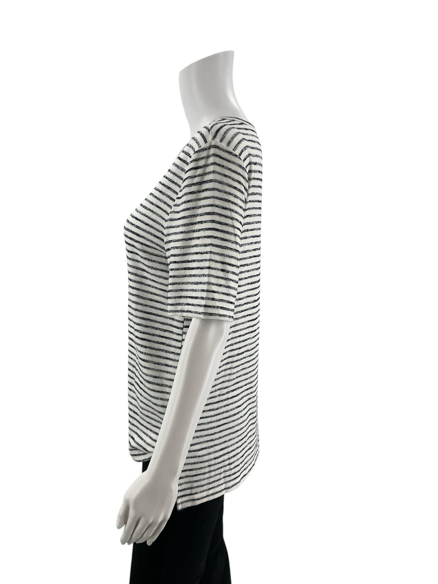 White and blue striped Banana Republic short sleeve tee in a boxy fit for women, size small, with a classic nautical style.