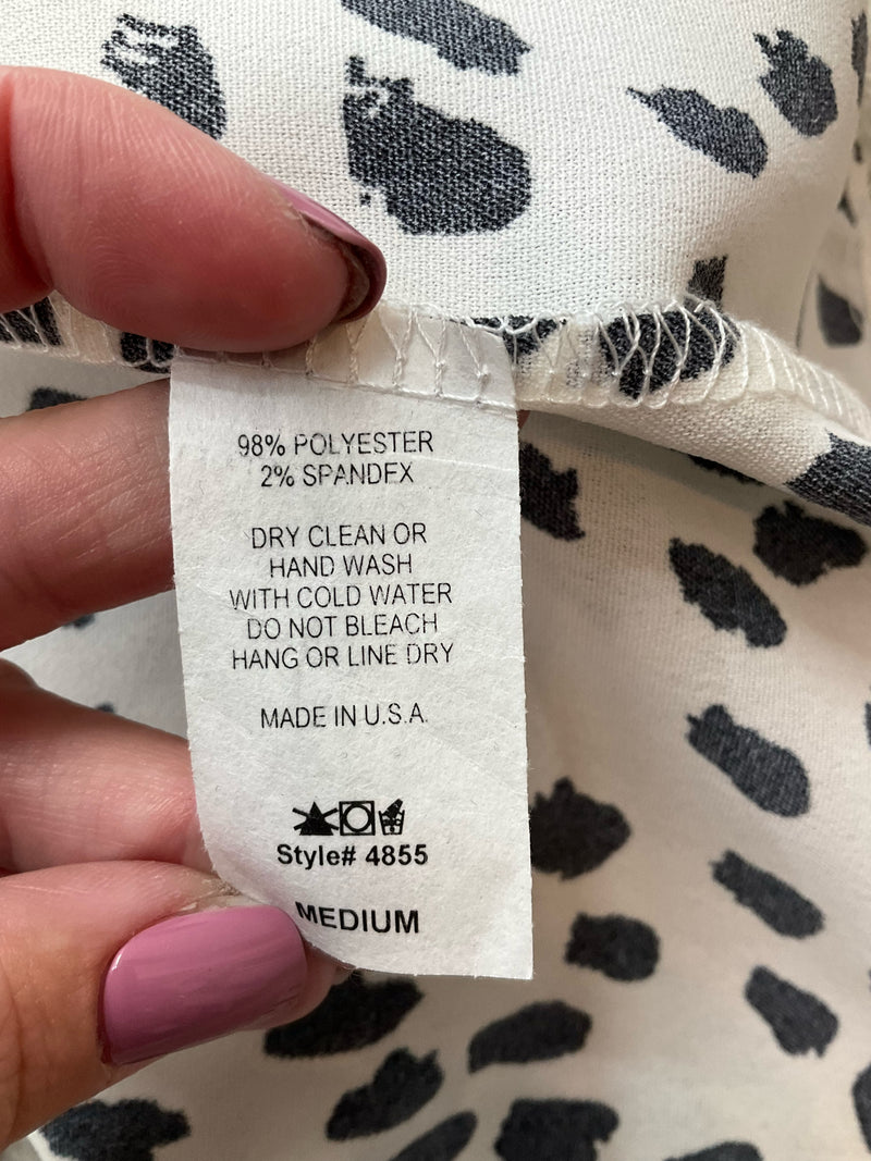 Entro White/Black Print Pre-Owned Ladies Top - Size Medium