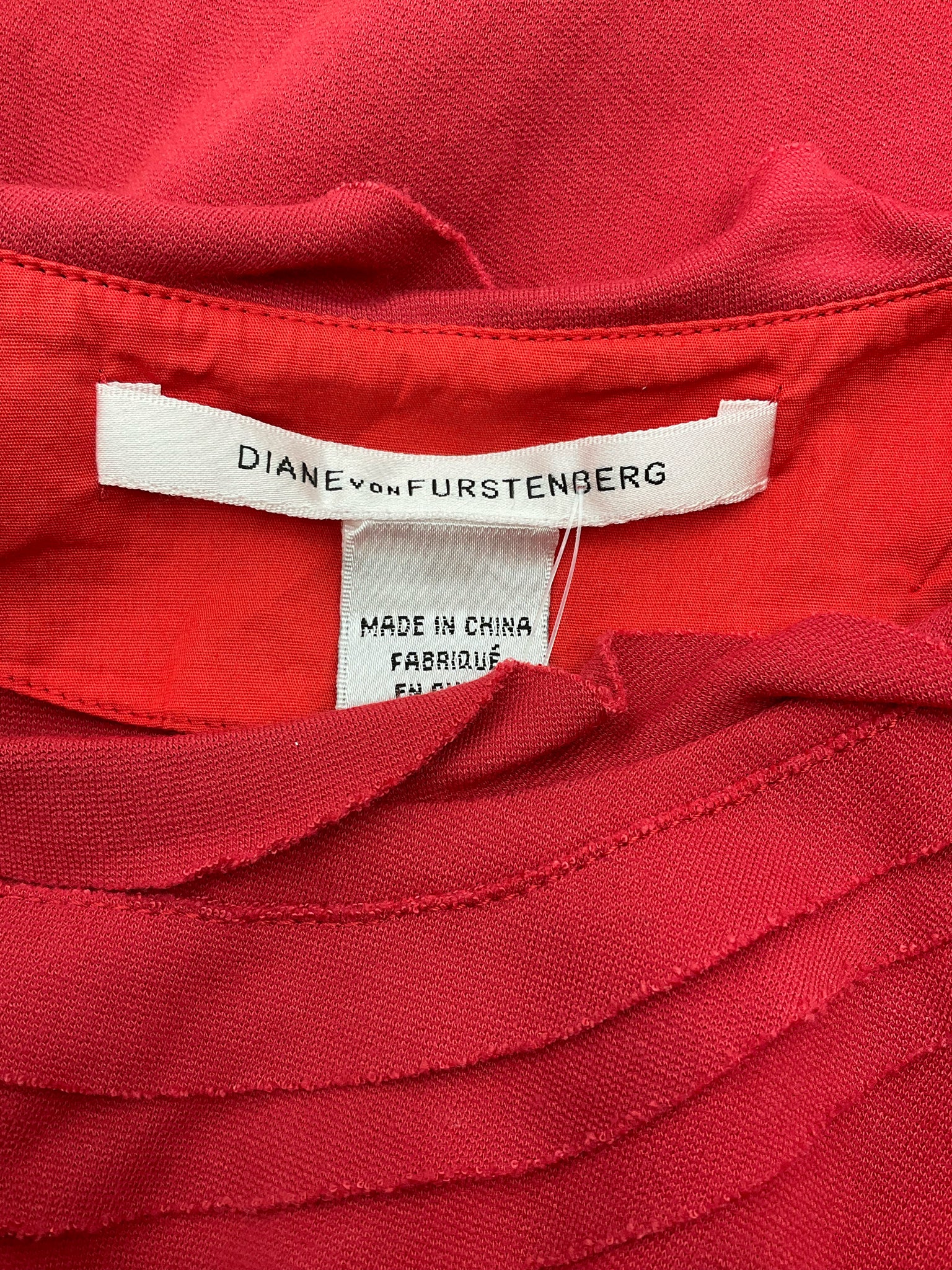 Diane Von Furstenberg Salmon Solid Pre-Owned Ladies Dress - Size Small