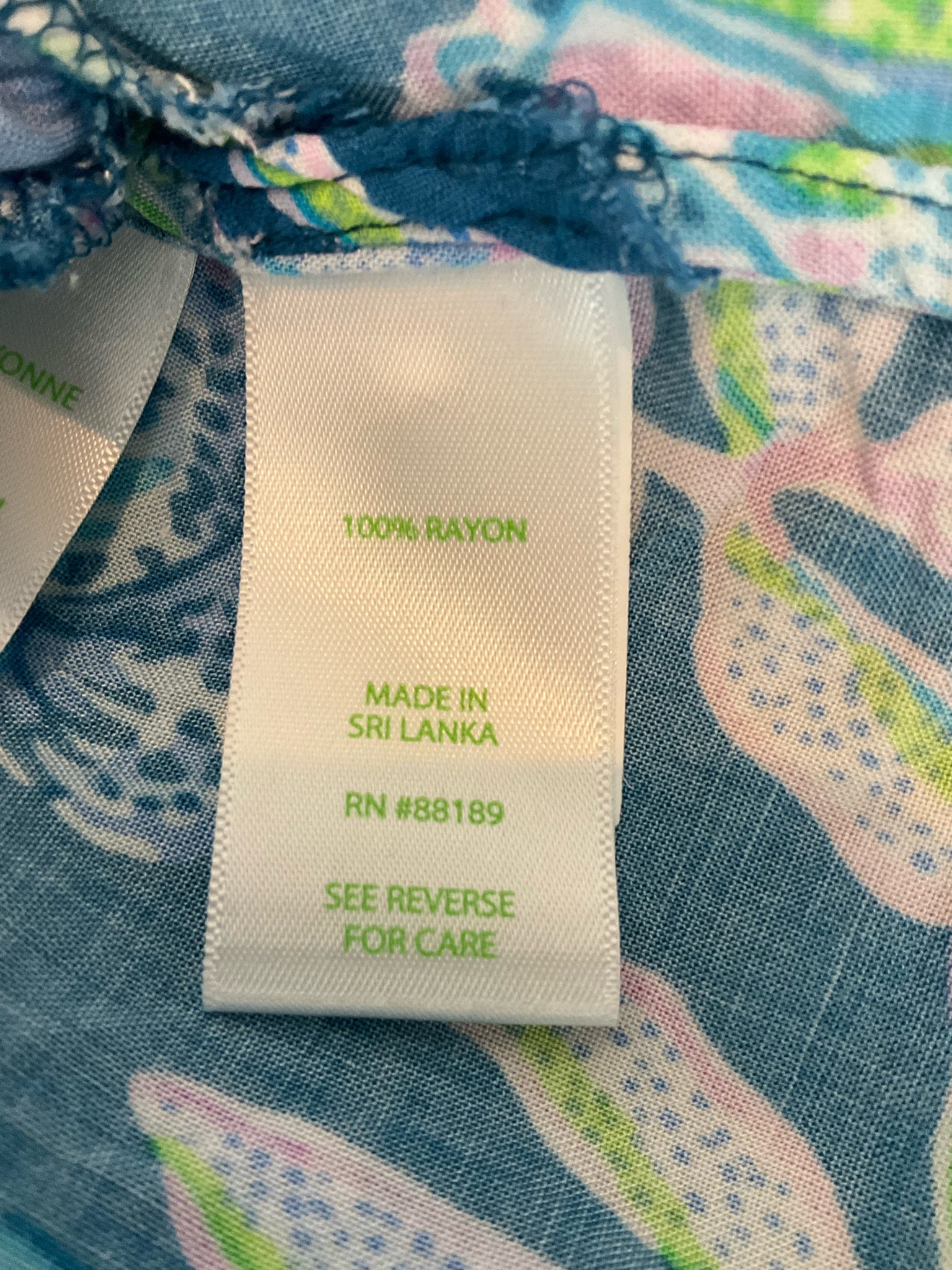 Lilly Pulitzer Size L blue/green/pink Floral Pre-Owned Casual Top - Downstairs