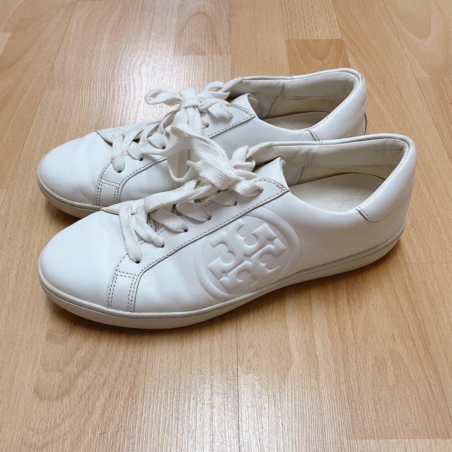 Tory Burch White Shoes Size 8.5